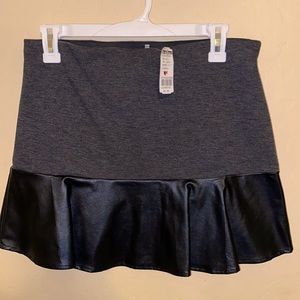 NWT Black/Grey Mini Skirt